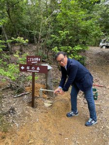 社会奉仕事業　宝ヶ池の森散策路に案内板設置