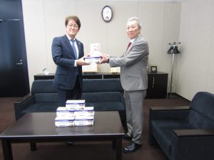 京都府医師会へマスク贈呈