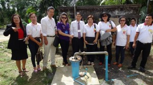 壊れた井戸はタクアパＲＣが新たな井戸を掘り、丸岡ＲＣが浄水器を取り付けました。