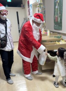 12月16日例会 「母子家庭にサンタクロース」