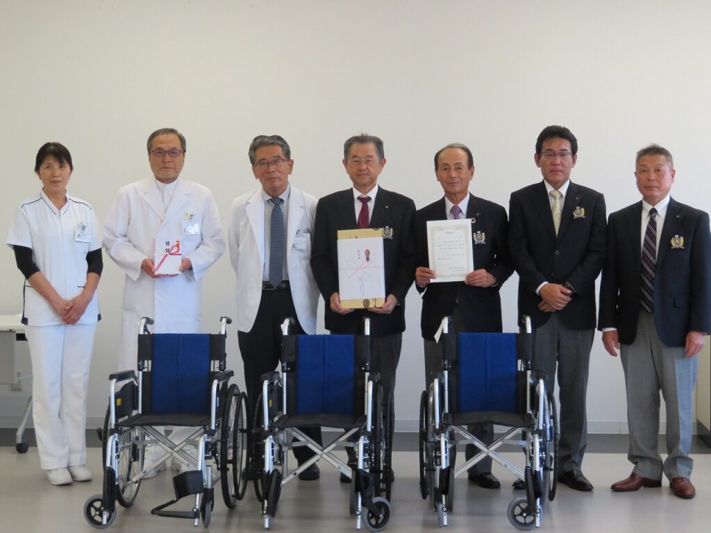 済生会中和病院へ　車椅子寄贈
