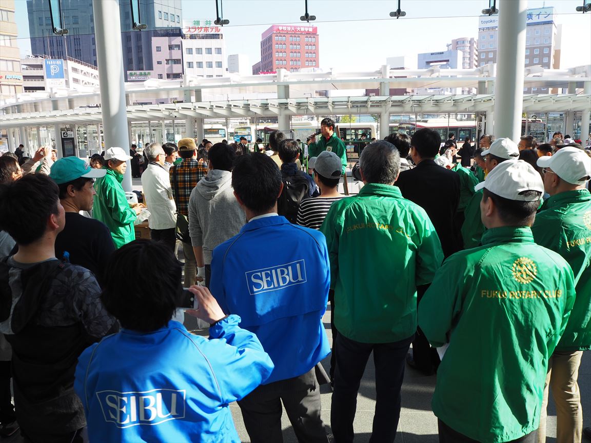 おもてなし活動　ガム取り大作戦