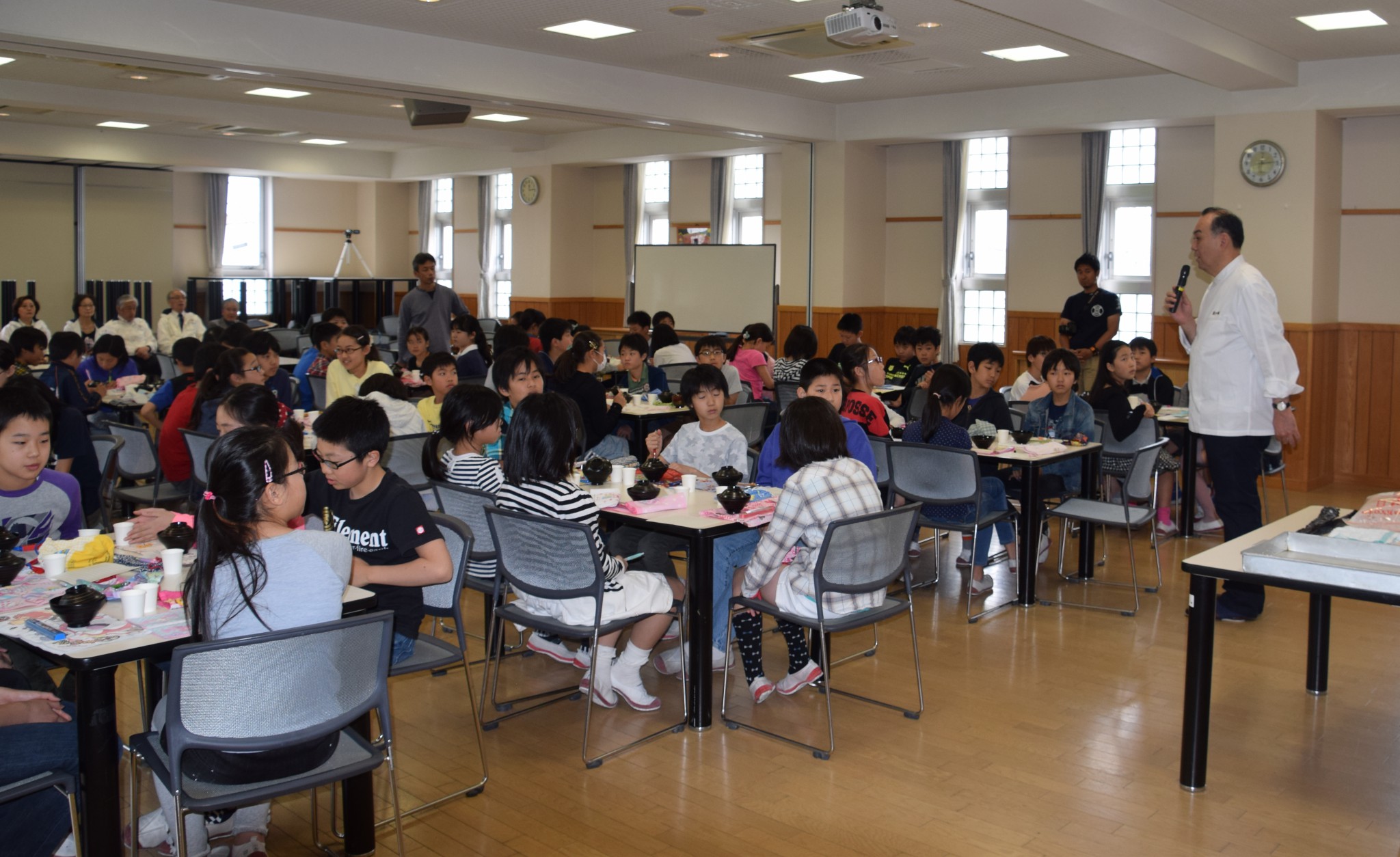 小学校で食育教室行われる