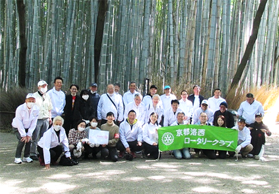 嵯峨小倉山特別保存地区の竹穂垣補修改善事業