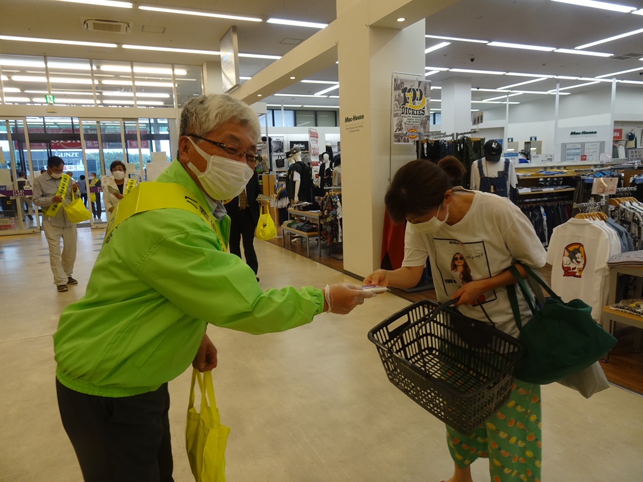 7月21日（木）　夏の交通事故防止府民運動街頭啓発活動