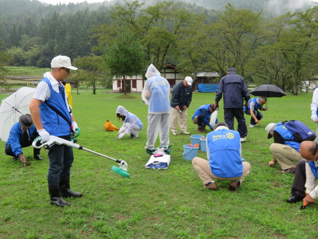 ロータリーデー福井東RCプロジェクト事業｢朝倉氏遺跡景観美化事業｣