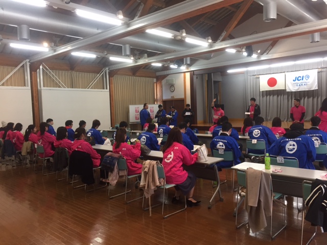 お城でボラ婚　好天に恵まれ大成功