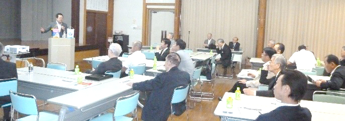 5月28日例会　会員卓話　『１０年ひと昔、３０年経つと大昔。―時代が変われば不動産市場も変わる―』