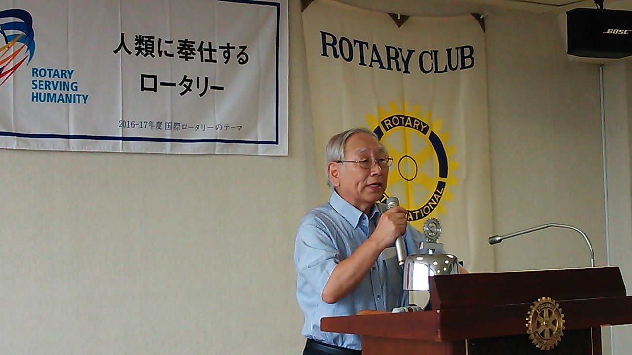 8月１２日〈金〉第２７６６回例会には、福井テレビの元解説委員　土山弥一郎氏を卓話者にお迎えしました。