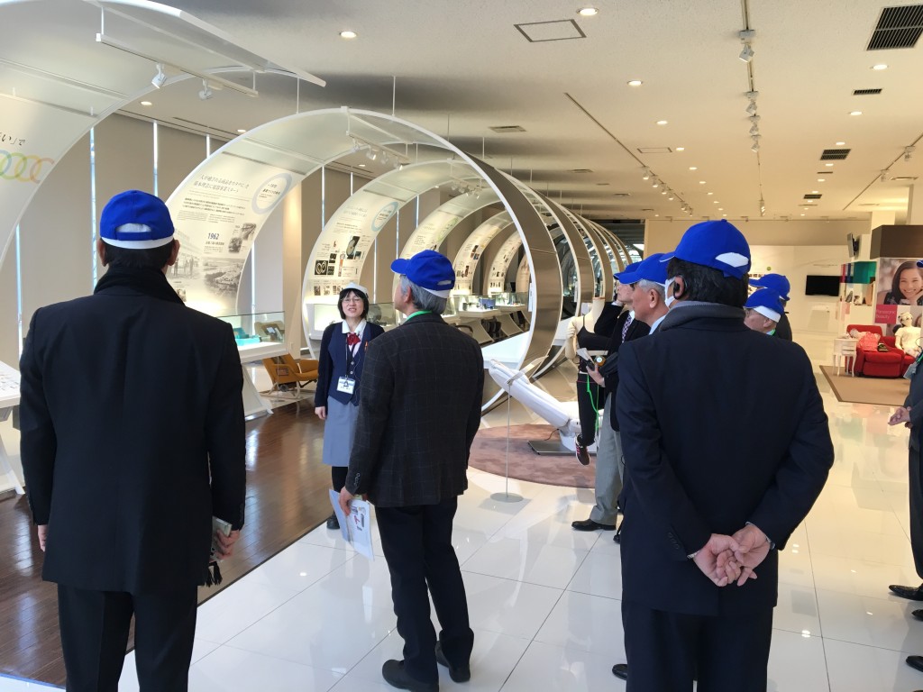 『企業に学ぶ』訪問例会の実施