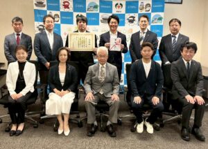 創立65周年記念事業　甲賀市へ公用車寄贈