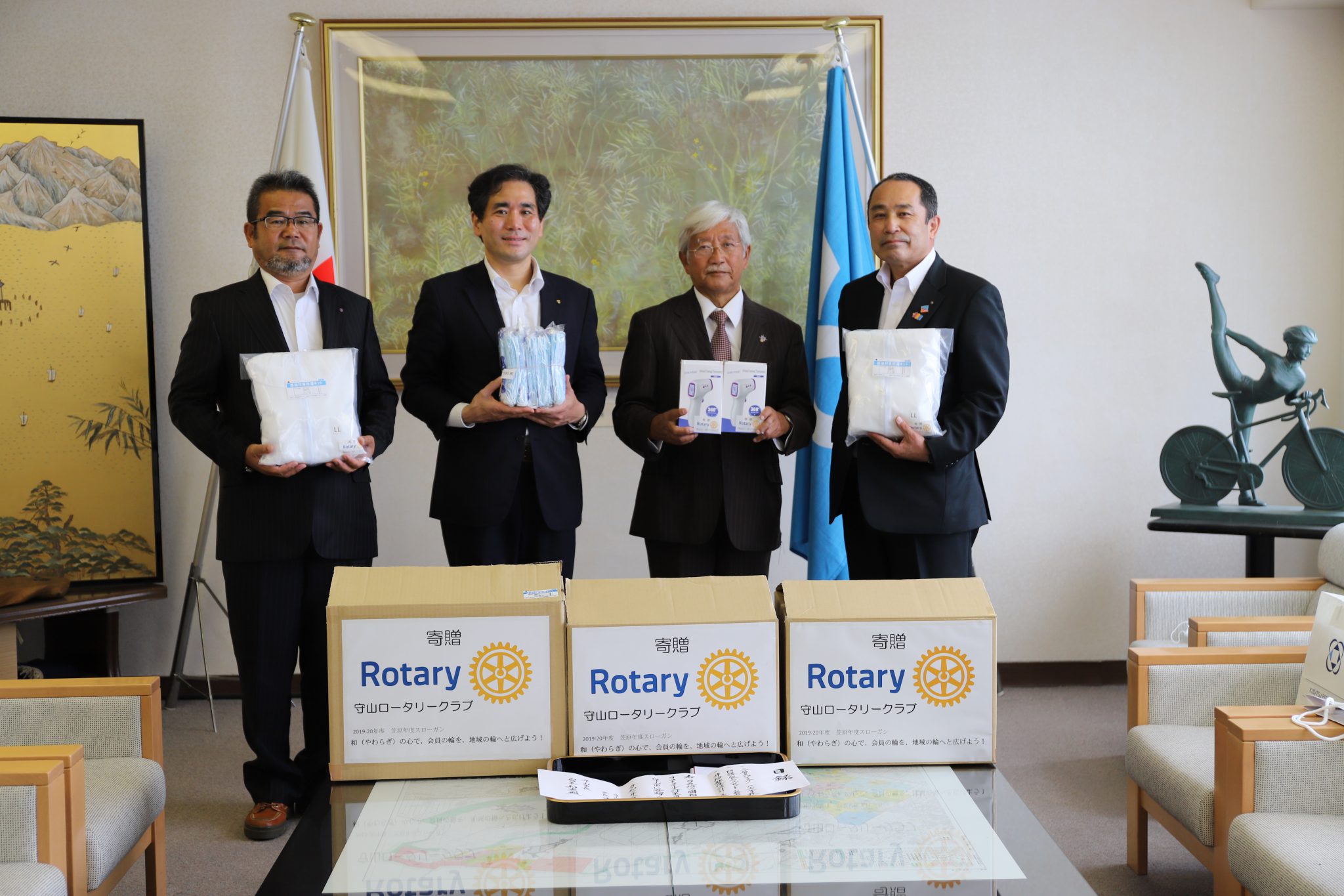 守山市にコロナウィルス対策用品を寄贈