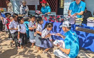 住血吸虫根絶事業及び教育物資支援事業の実施